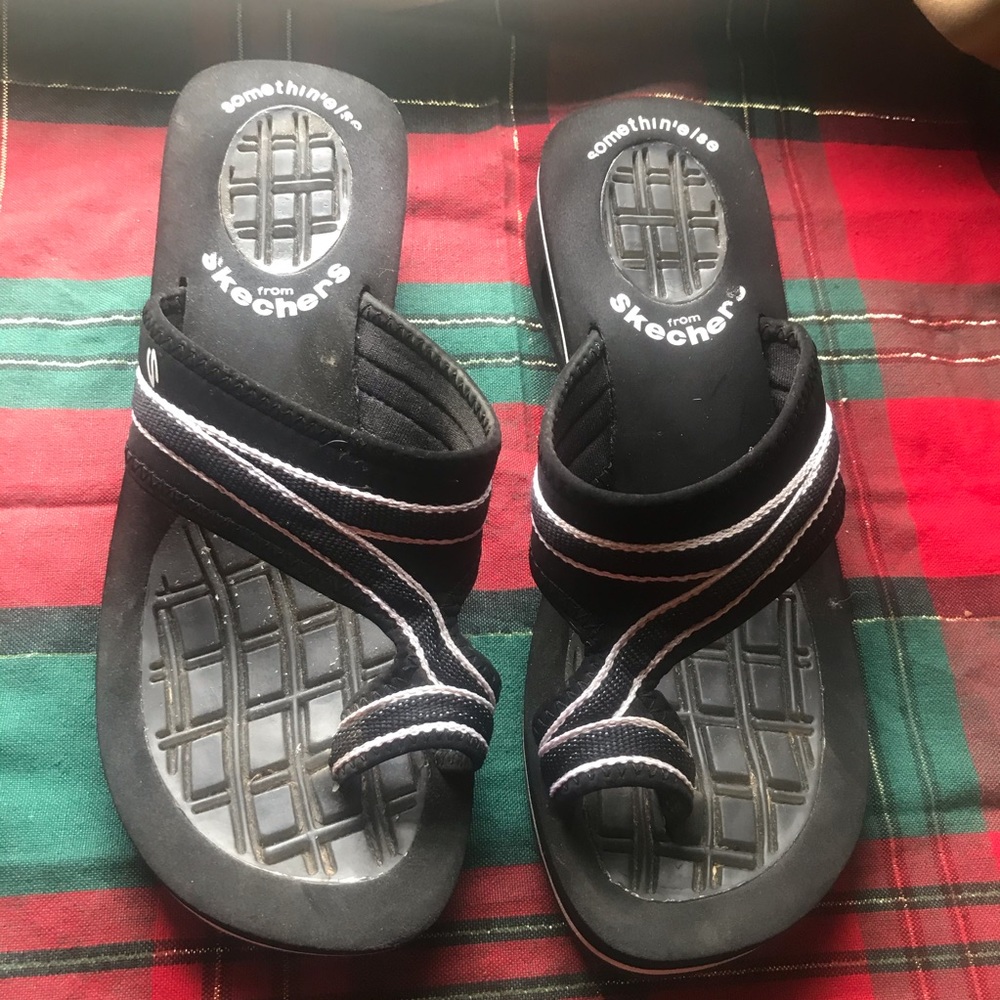 Skechers vintage comfort gel sole sandals Size 8.